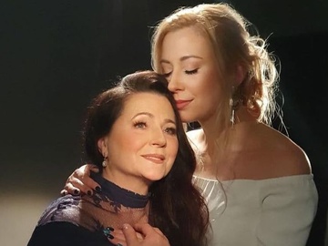 «Два роки без Вас»: Тоня Матвієнко вшанувала пам'ять знаменитої мами