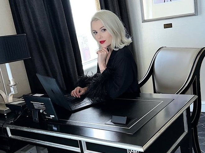 «Готова запалити у новій ері»: Міка Ньютон відсвяткувала 40-річчя