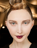 Б'юті-образ моделей з показу Marc Jacobs Осінь 2015?