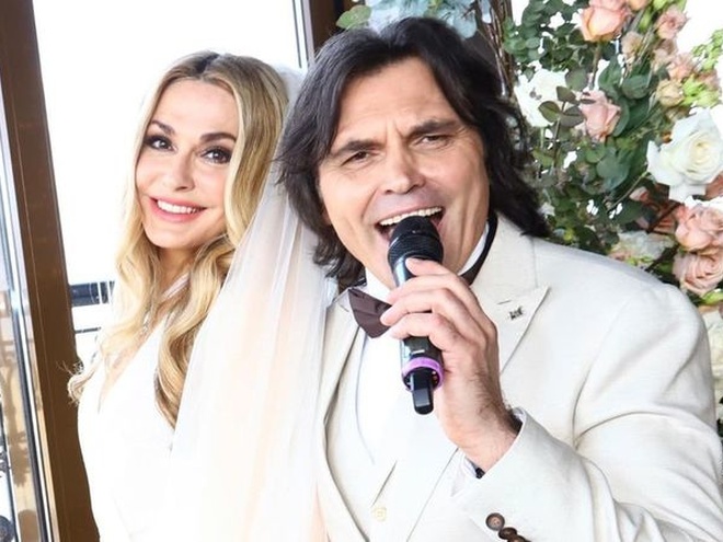 Ще не були одружені: Ольга Сумська запостила архівне фото з другим чоловіком