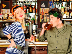 Пролетарська пивна "У станка"