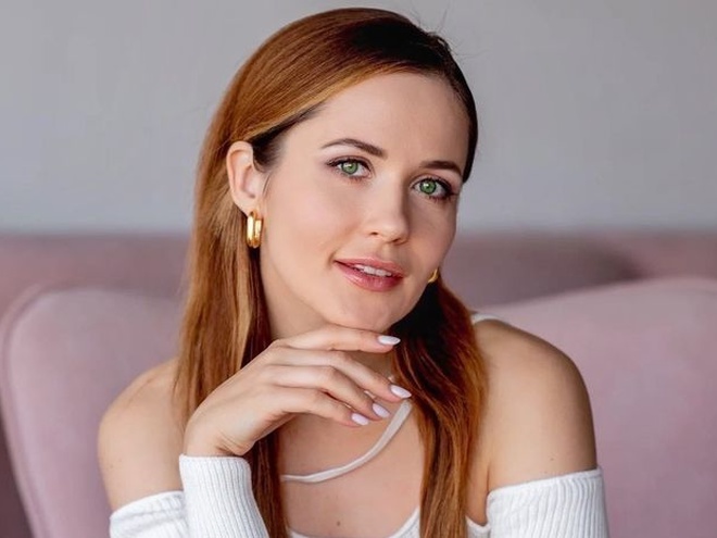 Денисенко знялася повністю оголеною на відпочинку у Карпатах