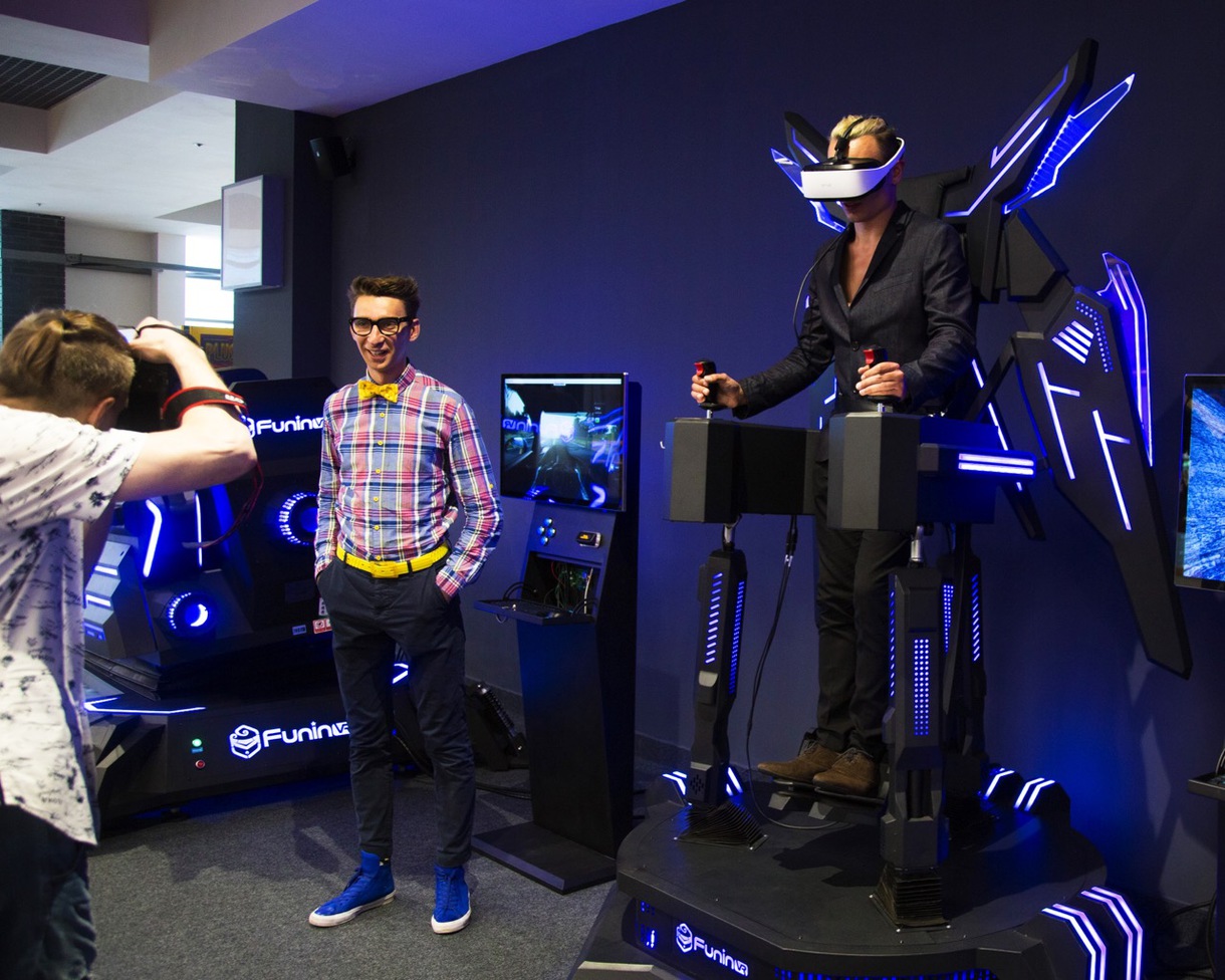 В Киеве прошла селебритиз-презентация игры RevolVR "Дикий запад"