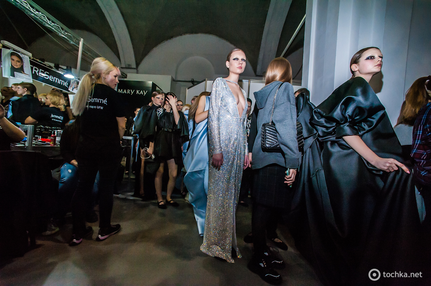 Backstage первого дня UFW FW20/21