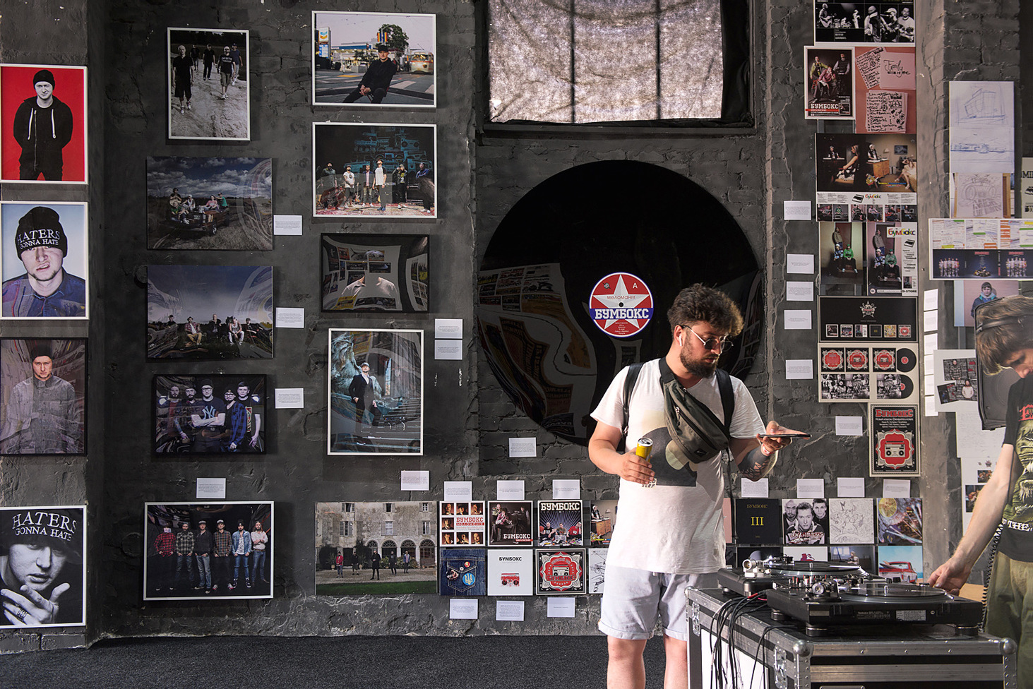 Уникальная выставка, мастер-классы, концерт в новом составе: как прошёл концерт Бумбокс в Киеве