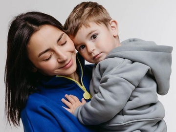 «3 рочки, майже два з них у війні»: Ілона Гвоздьова показала сина-іменинника