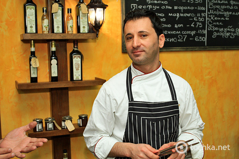 Шоу з приготування акробатичній піци в ресторані La Forchetta, частина 2