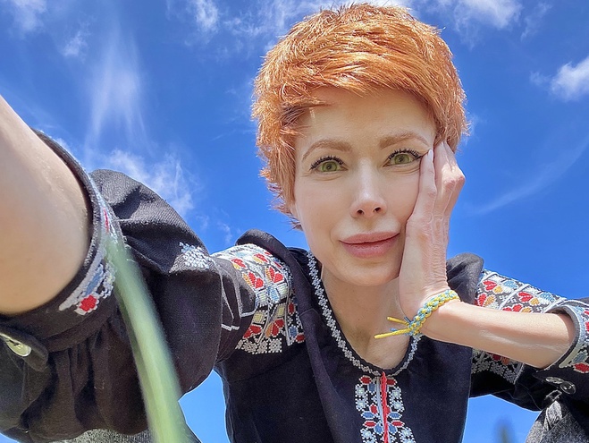 Олена-Христина Лебедь