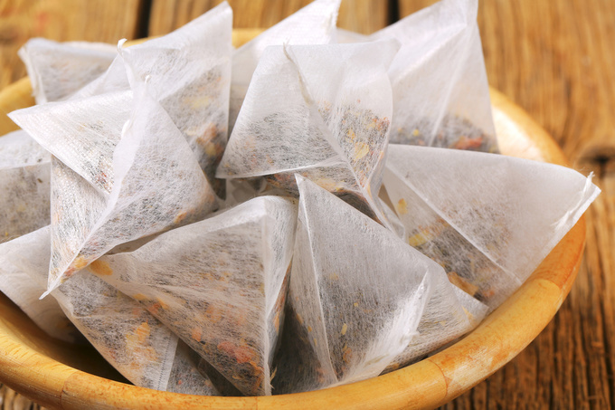 Что делать с чайными пакетиками: 13 способов повторного использования