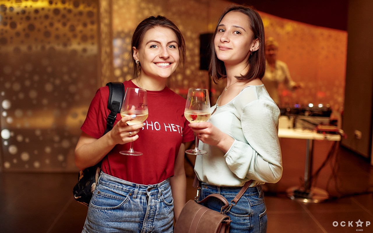 В Киеве состоялась премьера эротической комедии "Клубничка"