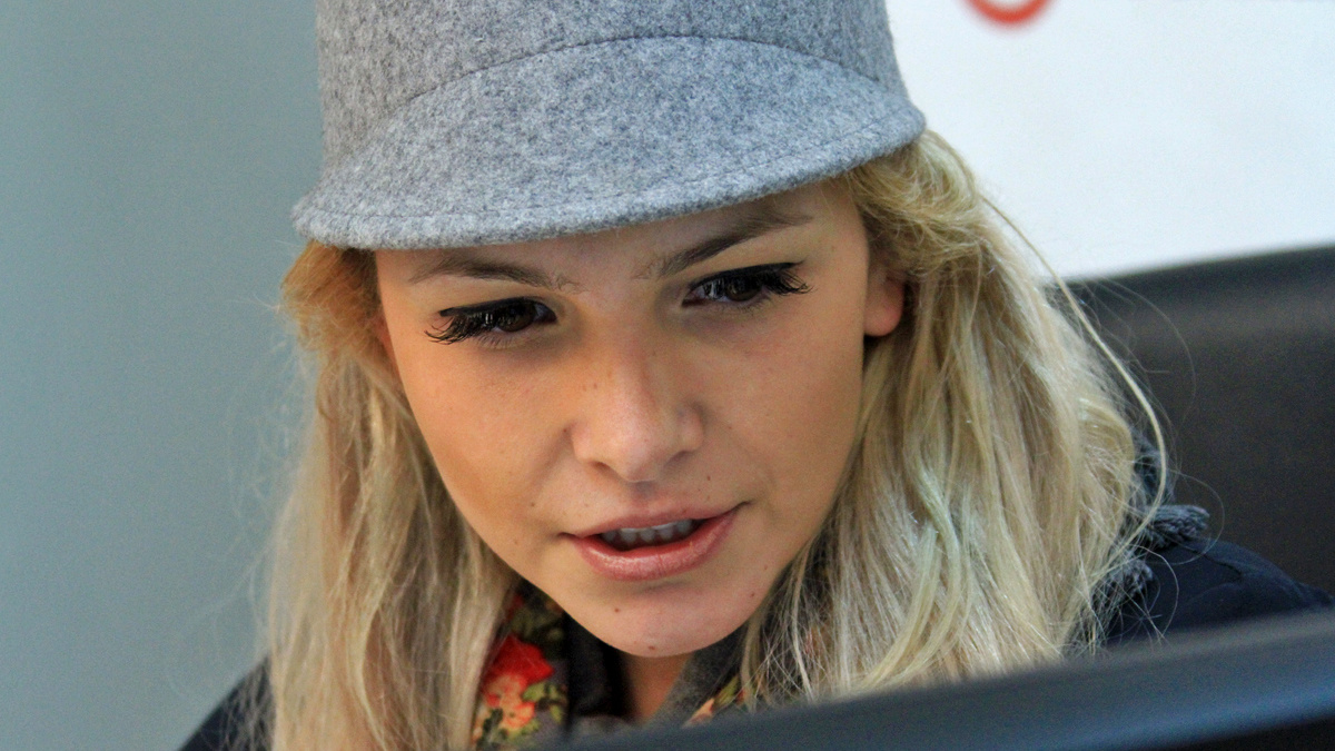 Юлия из шоу Холостяк 4