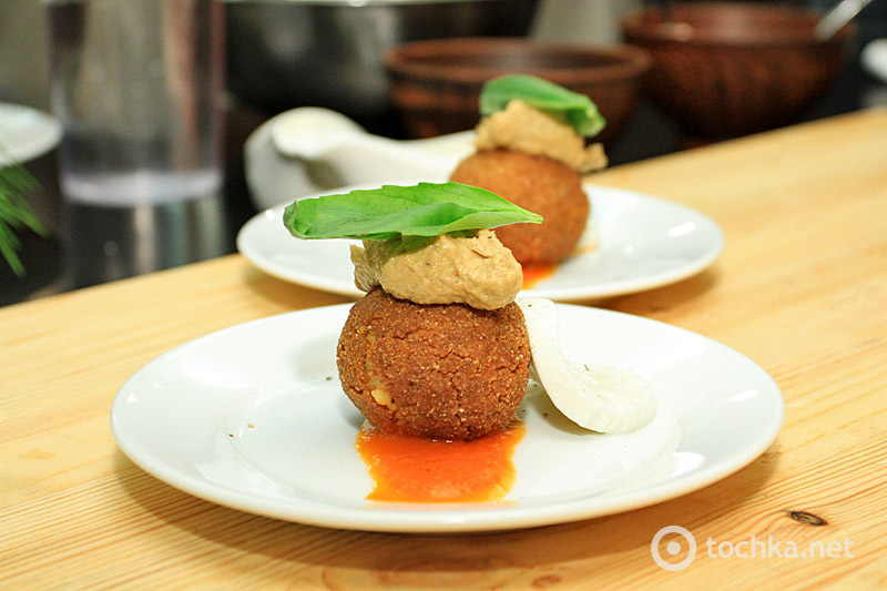 Шоу з приготування акробатичній піци в ресторані La Forchetta, частина 2