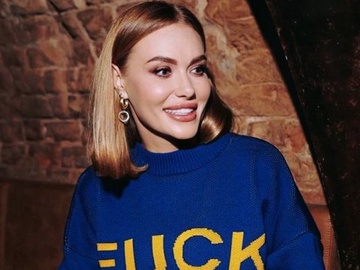 Перше фото на повний зріст: Слава Камінська запостила селфі з бойфрендом-іноземцем