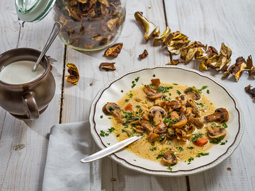 Суп із сушених білих грибів: рецепт