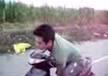 Еating while riding