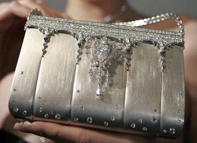В Париже представили дамскую сумочку ценой в $1 млн.