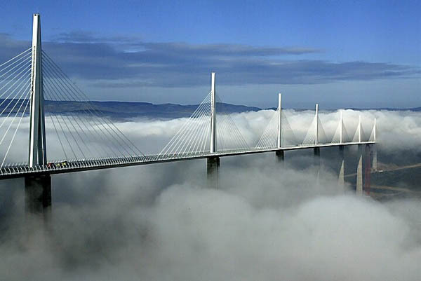 ТОП самых необычных мостов в мире