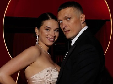 Дружина Усика показала, який сюрприз підготував боксер з нагоди її 37-річчя