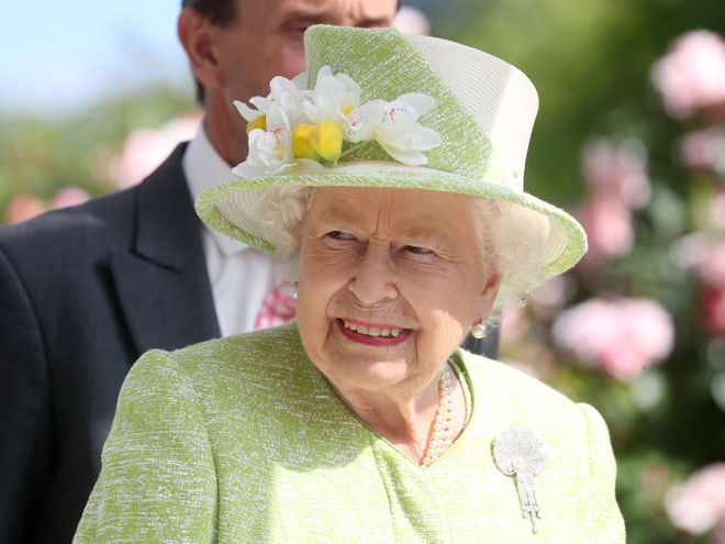 Королева Елизавета II