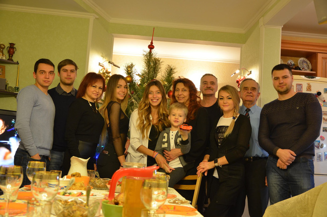 Регина Тодоренко отпраздновала Рождество в кругу семьи