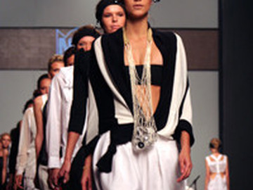 Сезоны моды 2006. Пустовит<br />Фотограф: Дмитрий Ромас