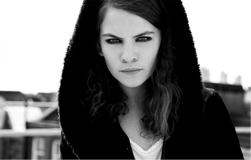 Дочка Стынга