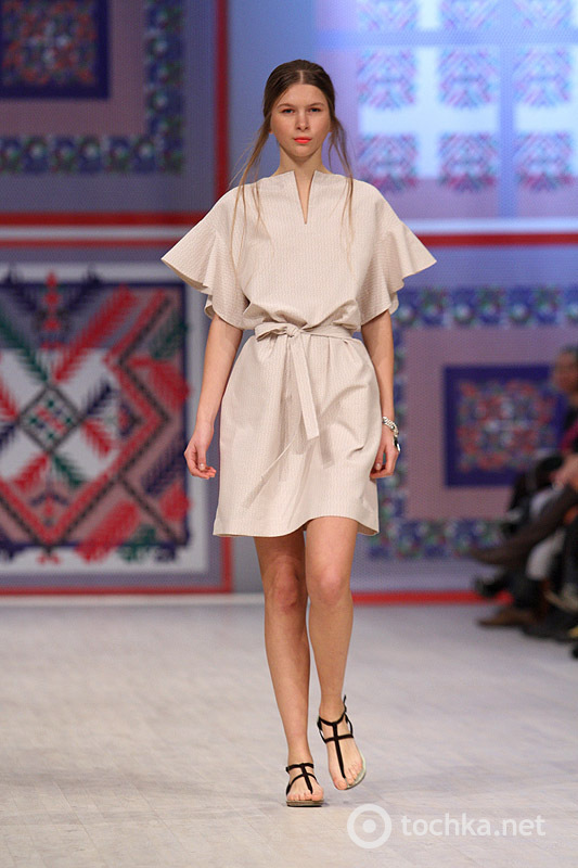 Показ POUSTOVIT 