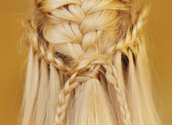15 ідей для зачіски з косою на довге волосся