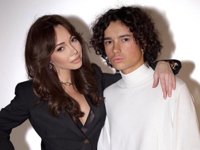 «Хто цей краш?»: Кухар показала нові фото сина з нагоди його 17-річчя