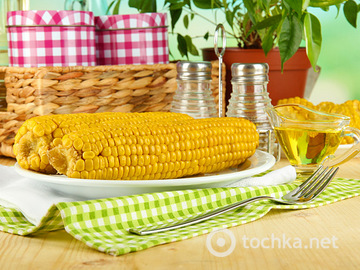 Як правильно варити кукурудзу, щоб вона була смачною