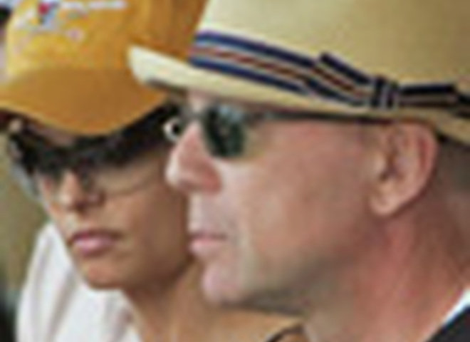 Брюс Уиллис и Карен МакДугл