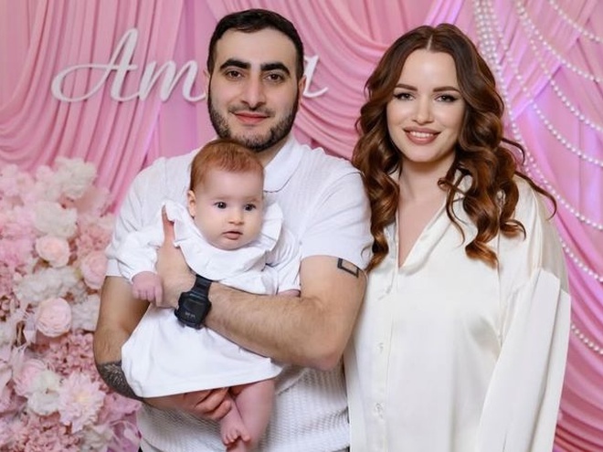 Блогерка Альона Чарінцева шокувала сумою витрат на домашні пологи