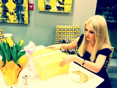 Мика Ньютон