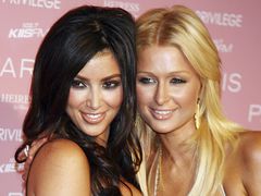 Кім Кардашьян і Періс Хілтон