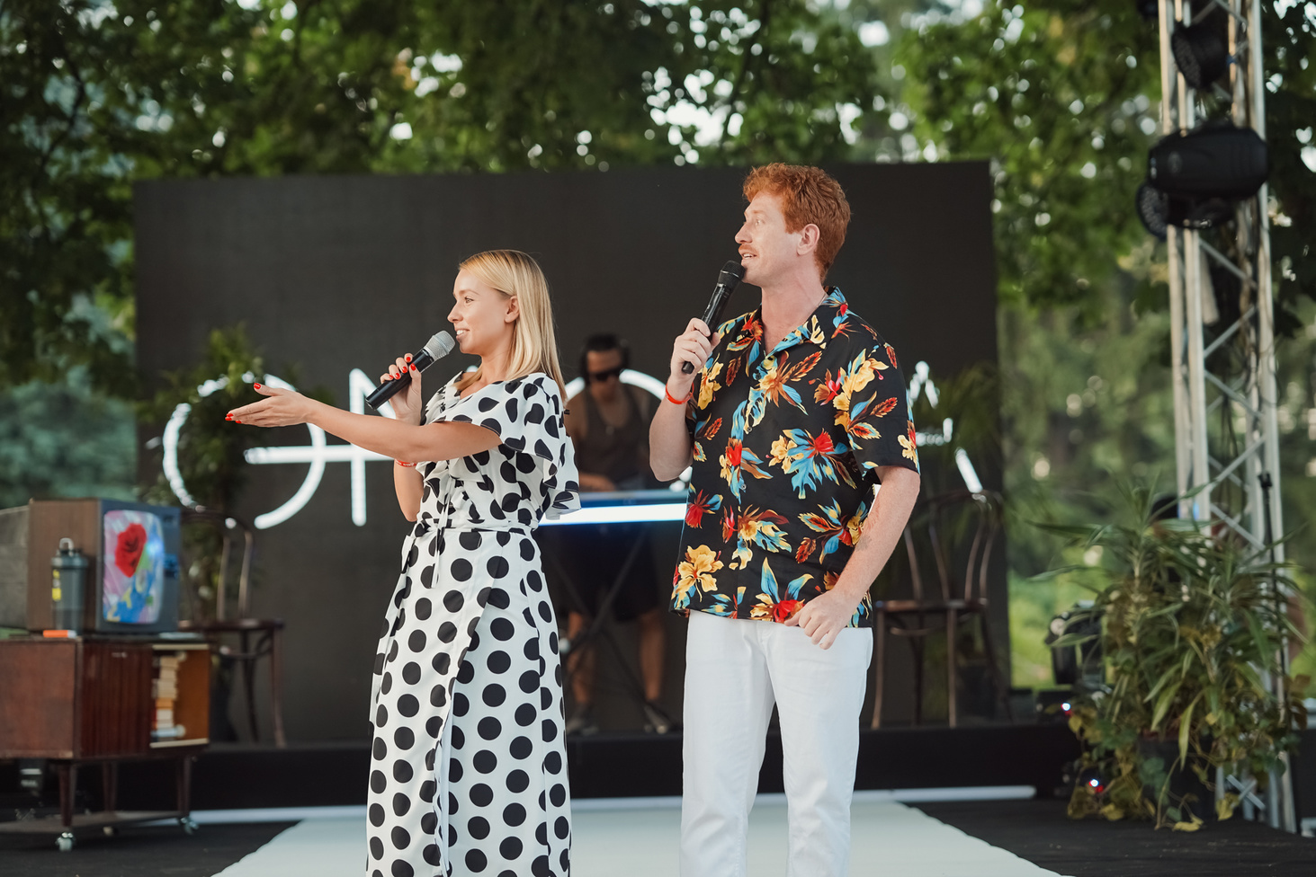 Киевская Точка G: On I Ona впервые создали иммерсивное шоу в ботсаду