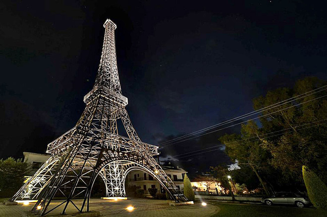 Увидеть Эйфелеву башню не отправляясь в Париж