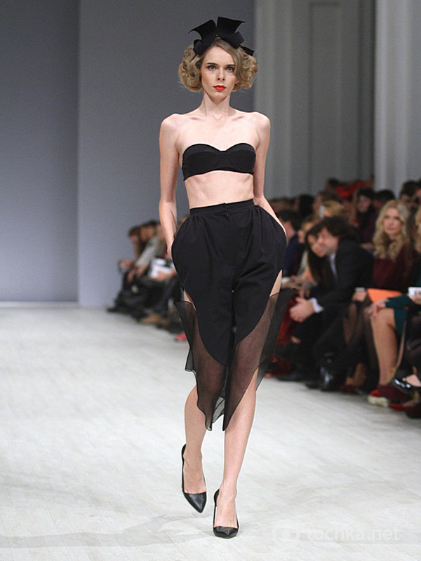 показ ANOUKI BICHOLLA