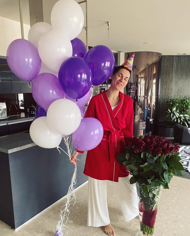 День рождения Маши Ефросининой: как поздравили муж и дети