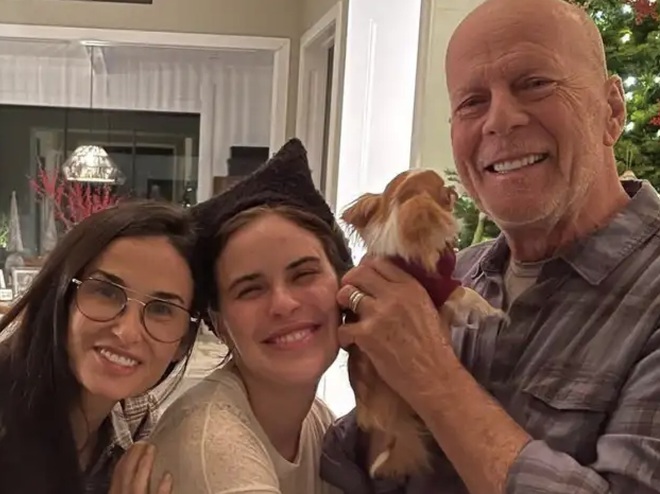 Брюс Уиллис и Деми Мур с дочерью Румер