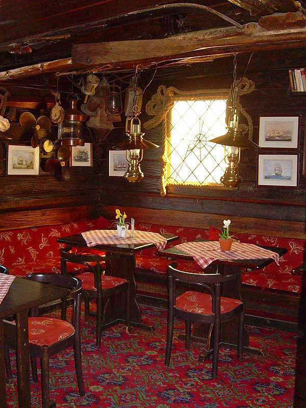 The Red Boat Mälaren - Стокгольм, Швеция