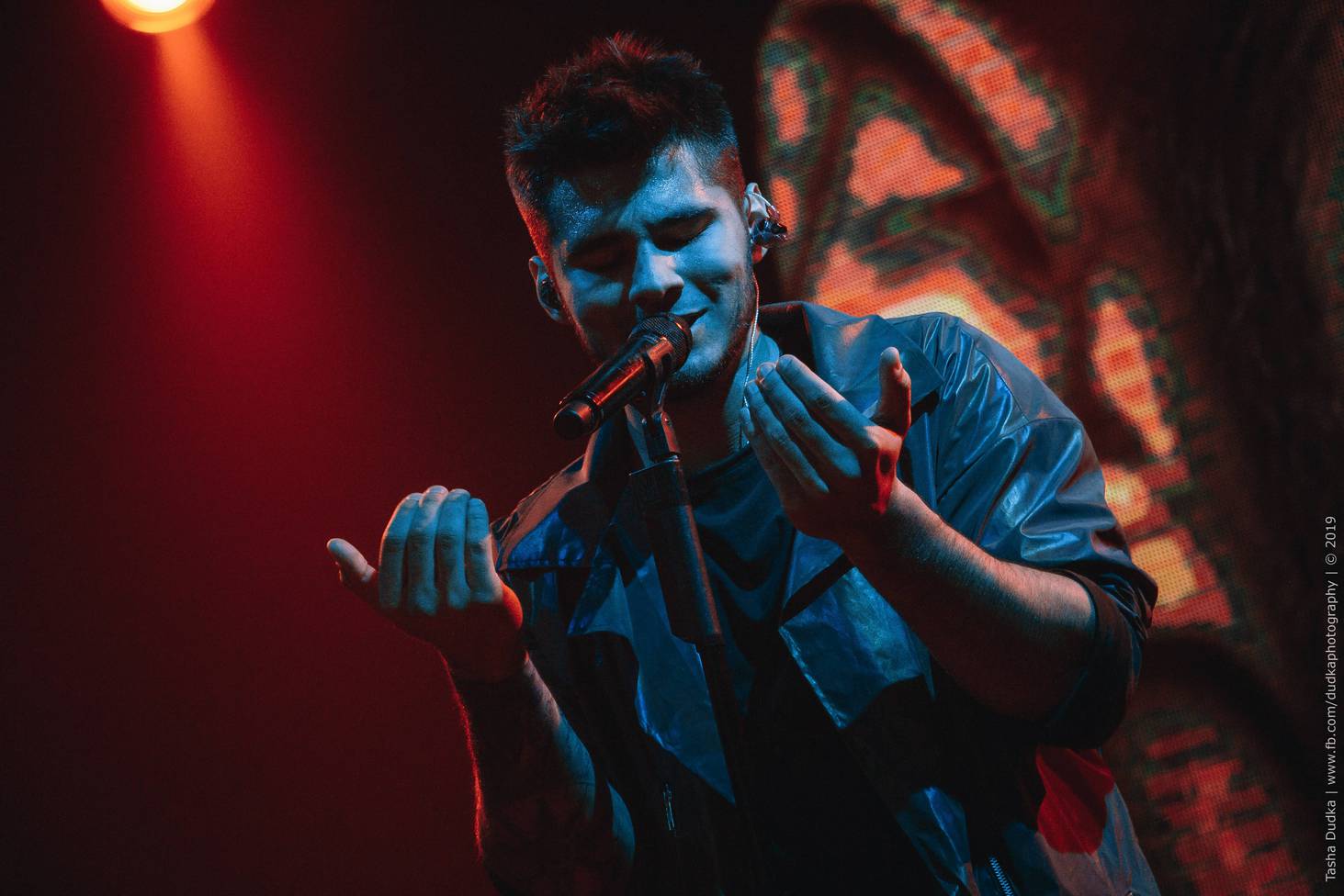 Первый сольный концерт NIKITA LOMAKIN: танцы Тины Кароль и песни с залом