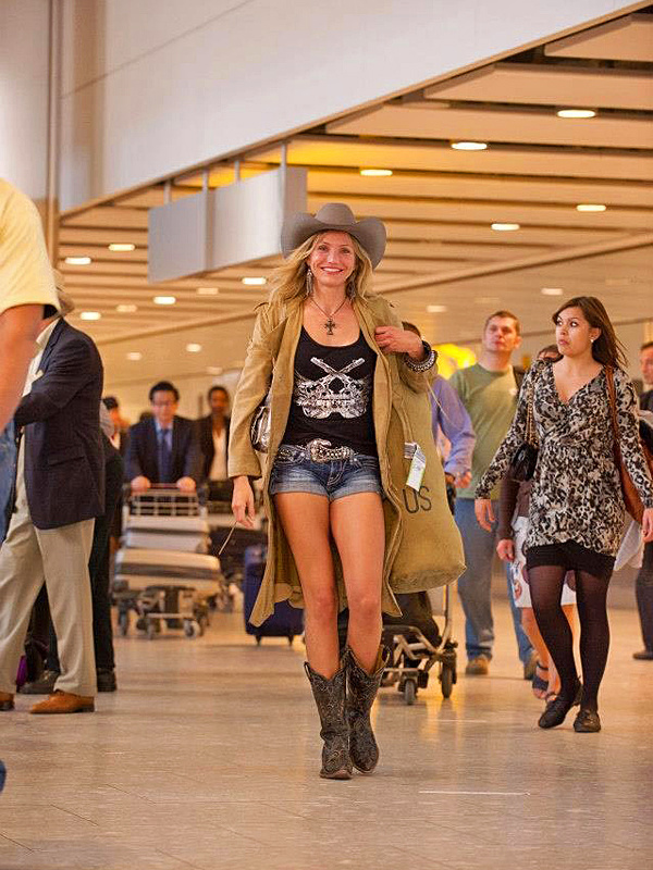 кадри з фільму Гамбіт