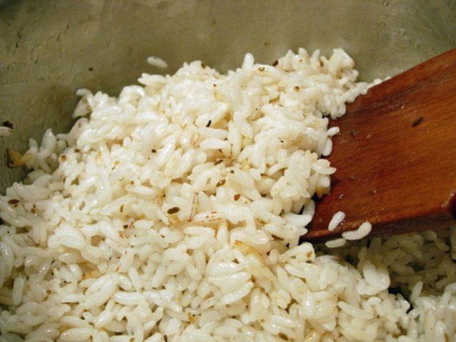 Бата - рассыпчатый рис с подливой