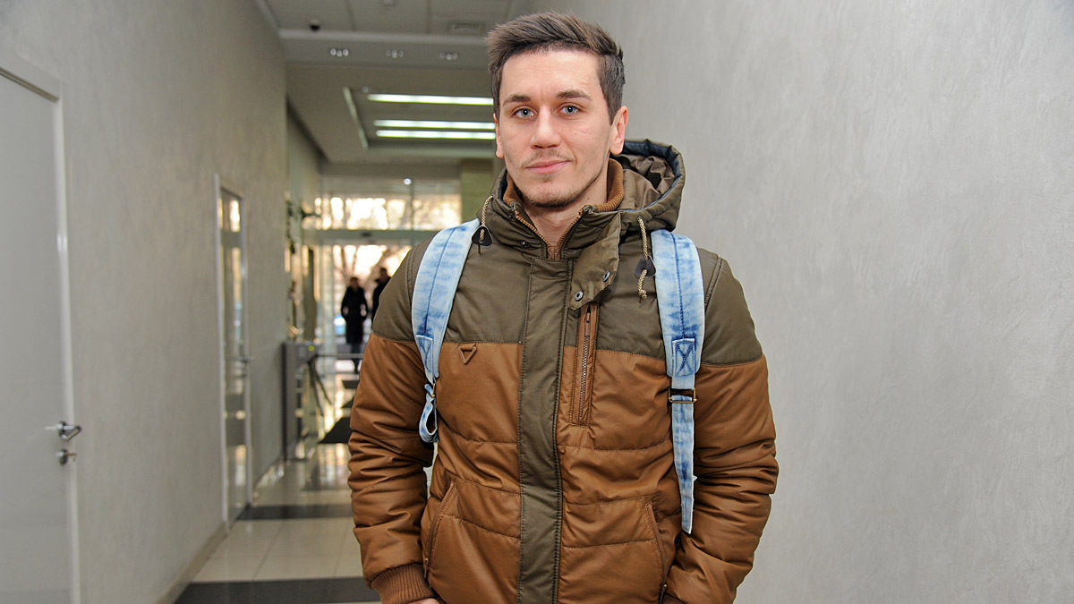 Олег Татаринов