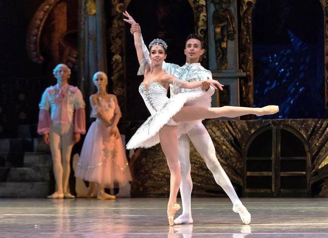 Александр Стоянов и Екатерина Кухар