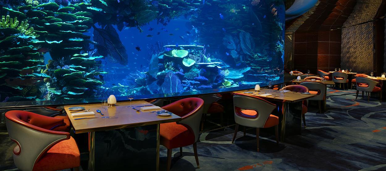 10 самых оригинальных ресторанов мира: Al Mahara. Дубай, ОАЭ