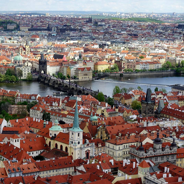 Куди поїхати в квітні: весняна Прага
