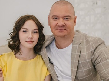 15-річна дочка Євгена Кошового стала моделлю бренду одягу