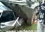 БТР наехал на гражданский автомобиль ВАЗ-2112   