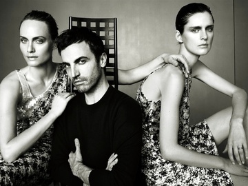Дизайнер Николя Гексьер снялся для обложки Vogue